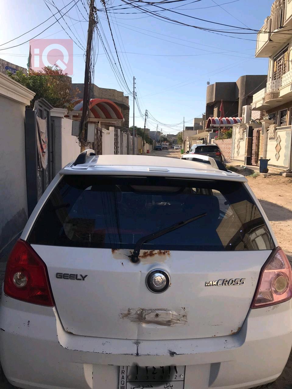جيلي MK كروس